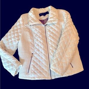 Women’s jacket, size XLG.